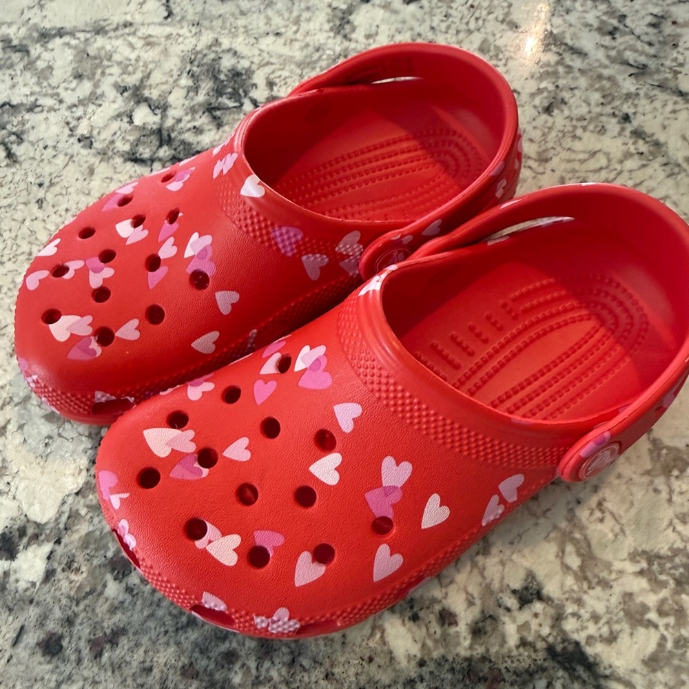 Kids Red Heart Pattern Crocs